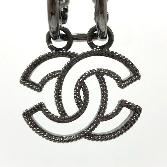 CHANEL CC CC Mark Earrings Metal Black - Picture 4 of 9